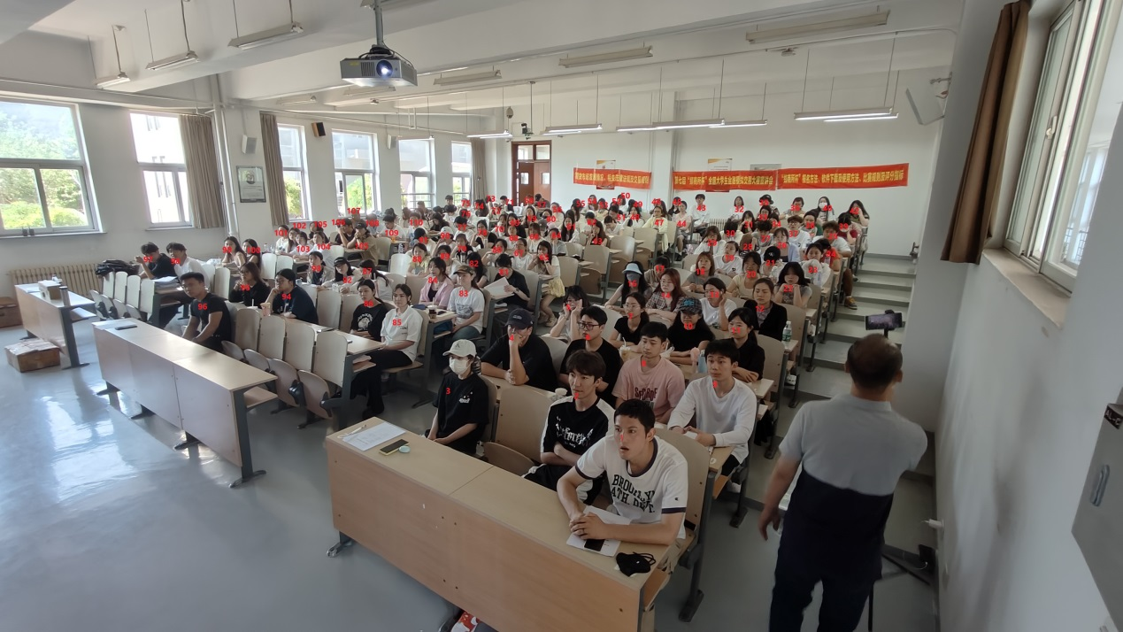 “期貨知識(shí)進(jìn)校園”暨第七屆“鄭商所杯”全國(guó)大學(xué)生金融模擬交易大賽宣講會(huì)新聞稿