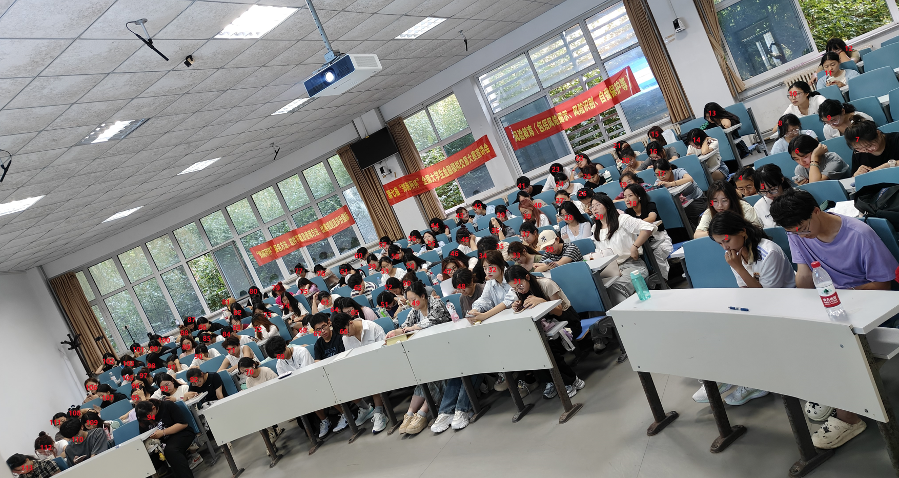 期貨知識進校園” 暨第七屆“鄭商所杯”全國大學(xué)生金融模擬交易大賽宣講會 新聞稿